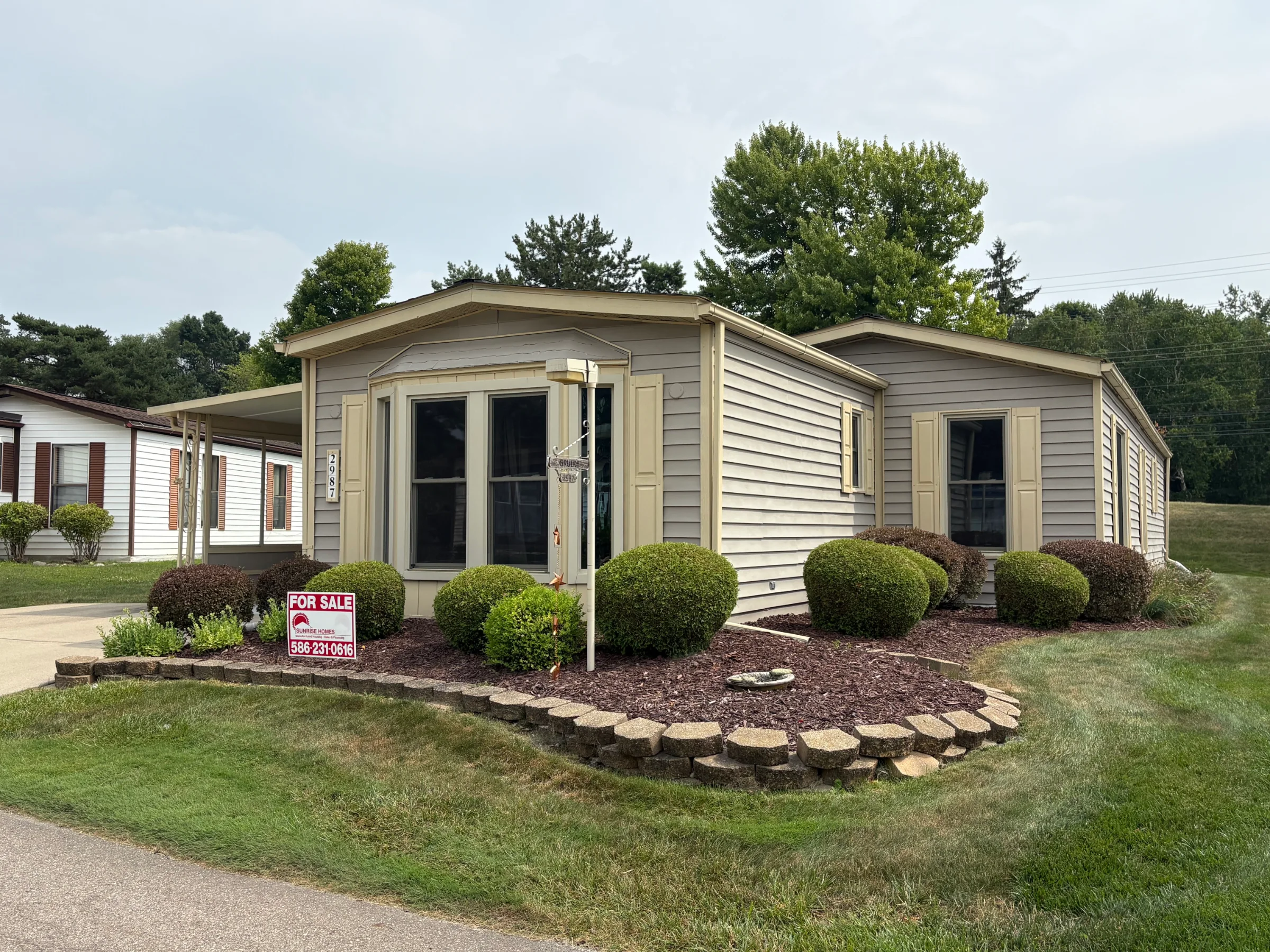 2987 Nightingale Street manufactured home in Avon on the Lake Senior Community, Rochester Hills, MI