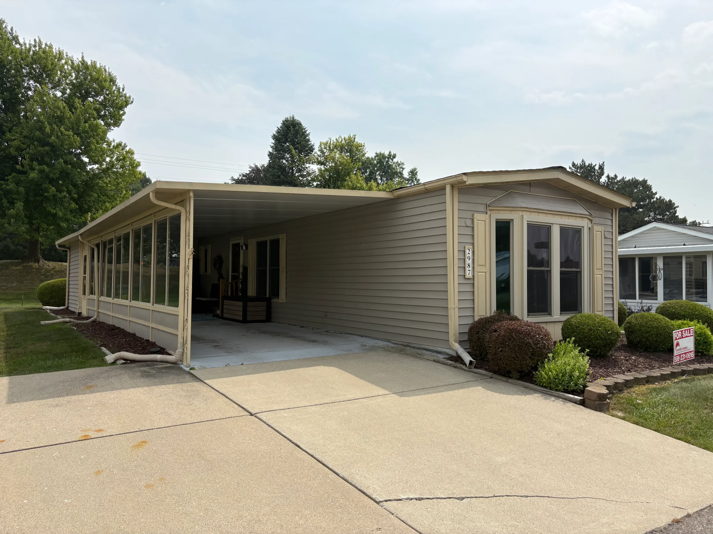 2987 Nightingale Street manufactured home in Avon on the Lake Senior Community, Rochester Hills, MI — photo 3