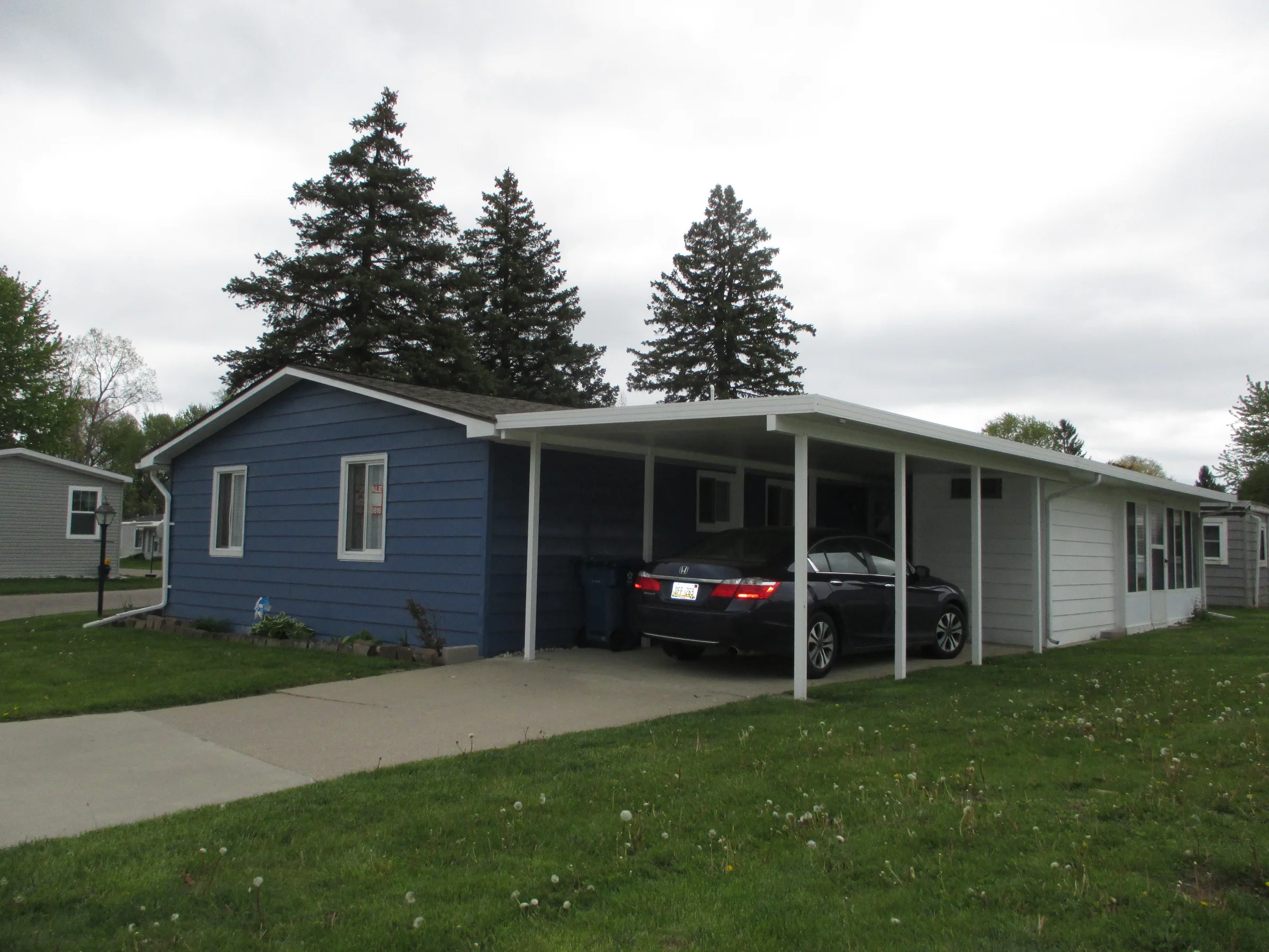 437 Flamingo Street manufactured home in Avon on the Lake Senior Community, Rochester Hills, MI — photo 2