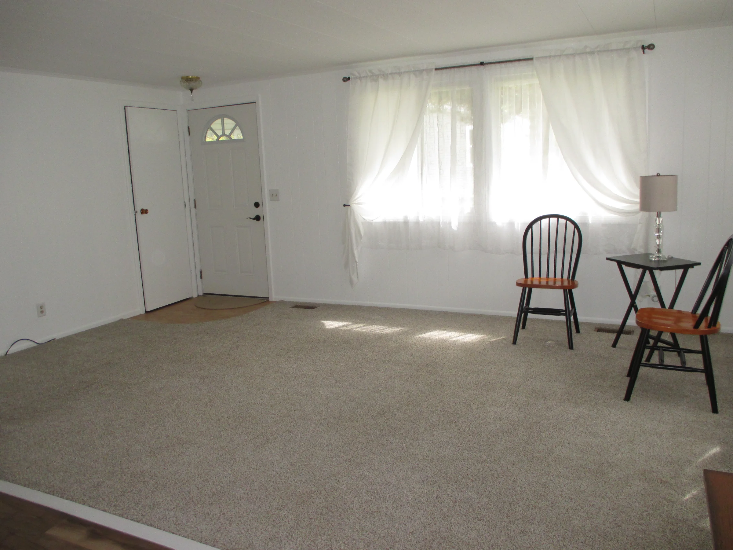 437 Flamingo Street manufactured home in Avon on the Lake Senior Community, Rochester Hills, MI — photo 3