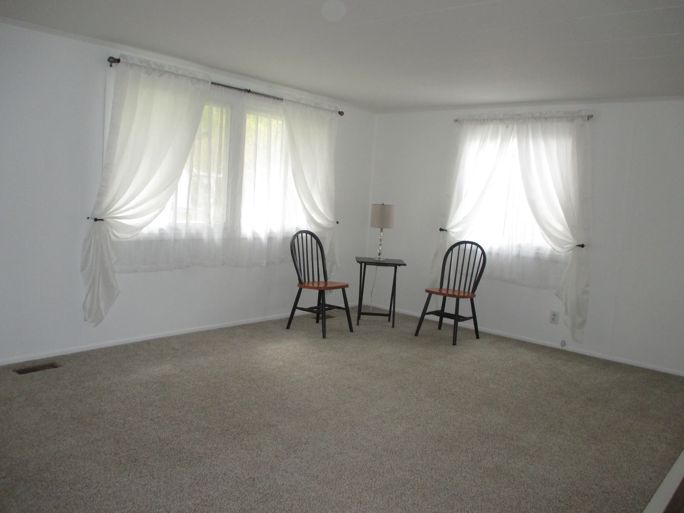 437 Flamingo Street manufactured home in Avon on the Lake Senior Community, Rochester Hills, MI — photo 4