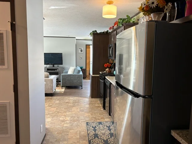 183 Flicker St manufactured home in Avon on the Lake Senior Community, Rochester Hills, MI — photo 11