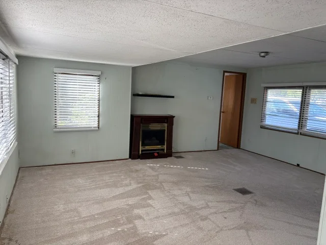 66 Bobolink St manufactured home in Avon on the Lake Senior Community, Rochester Hills, MI — photo 10