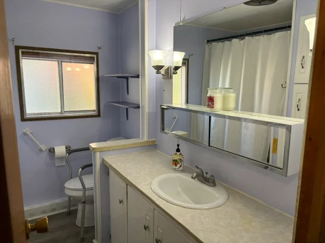 66 Bobolink St manufactured home in Avon on the Lake Senior Community, Rochester Hills, MI — photo 20