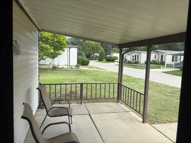 2969 Sandpiper St manufactured home in Avon on the Lake Senior Community, Rochester Hills, MI — photo 18