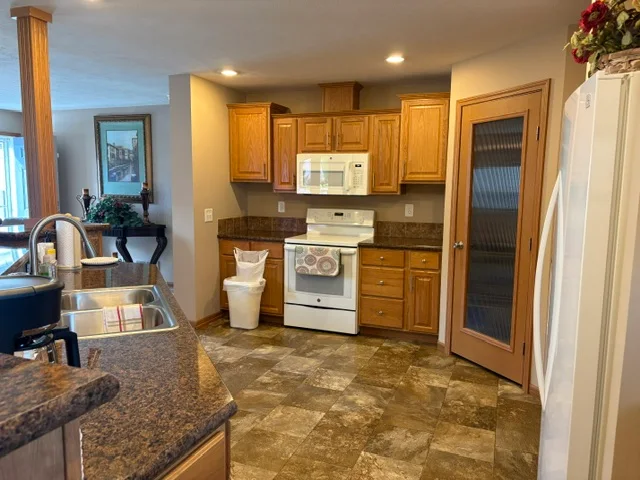 37413 Millstone Trail manufactured home in Millstone Pond, Lenox, MI — photo 11
