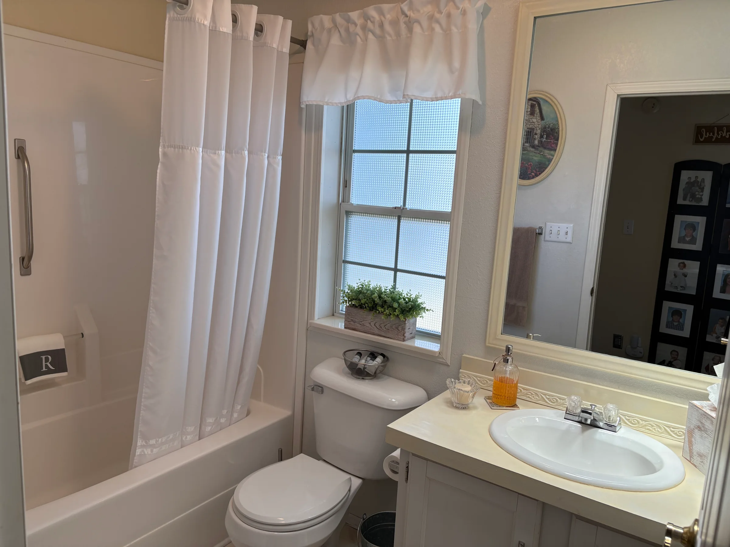 226 Toucan Street manufactured home in Avon on the Lake Senior Community, Rochester Hills, MI — photo 26