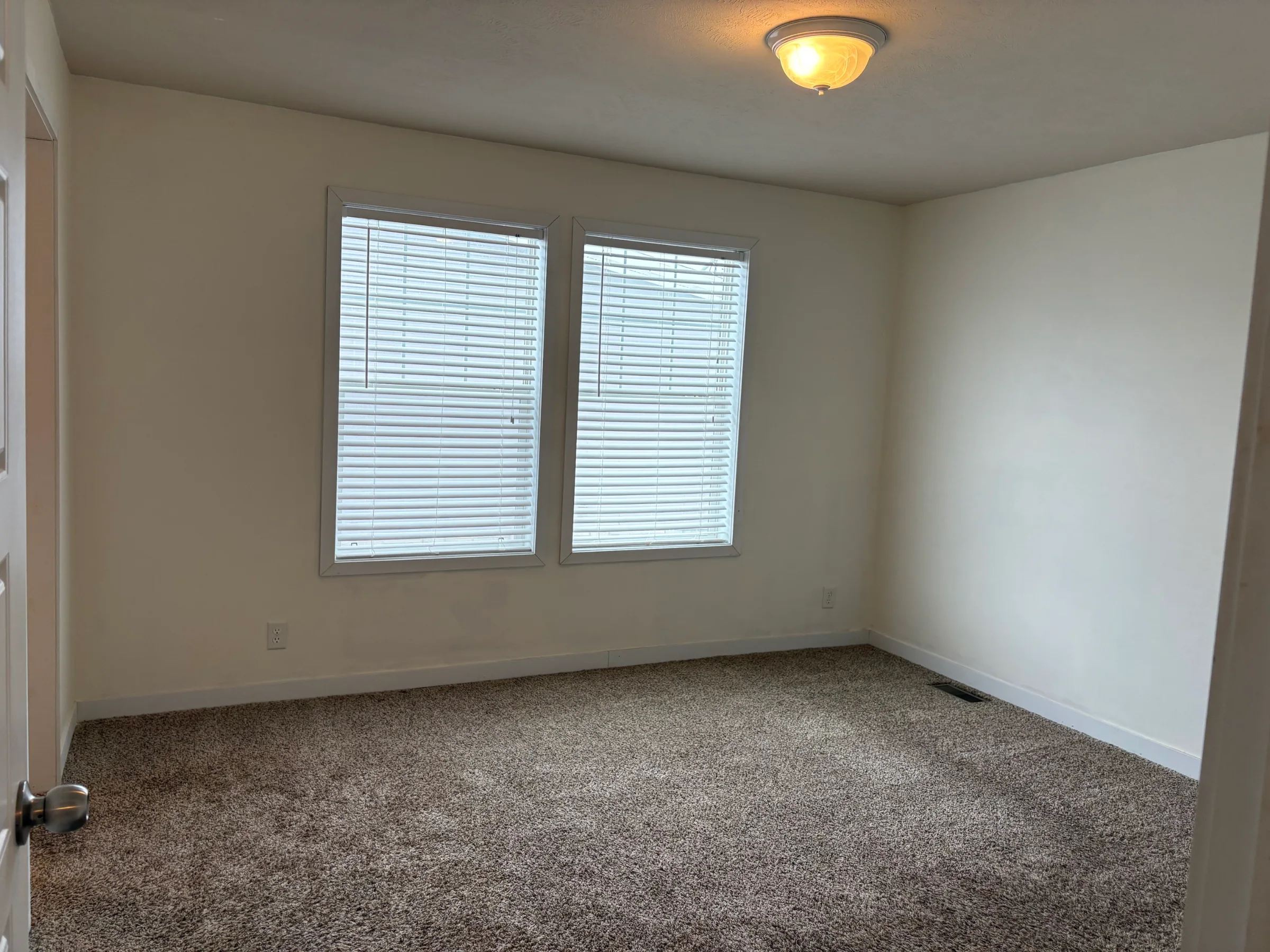 33143 Aspen Court manufactured home in Meadow Creek, New Haven, MI — photo 13