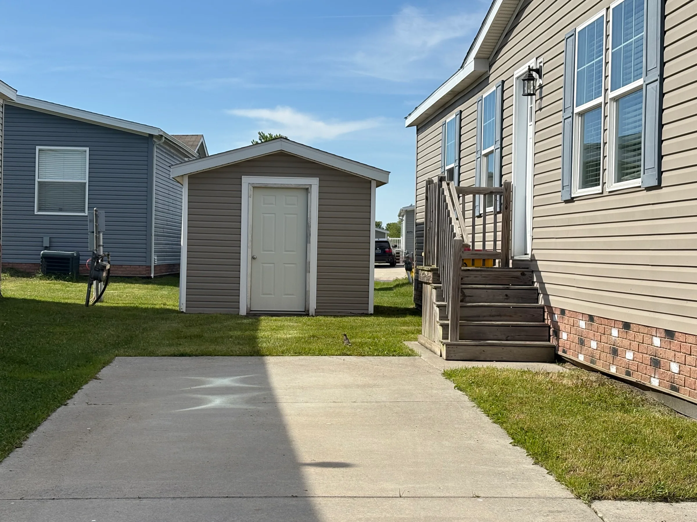 33143 Aspen Court manufactured home in Meadow Creek, New Haven, MI — photo 4