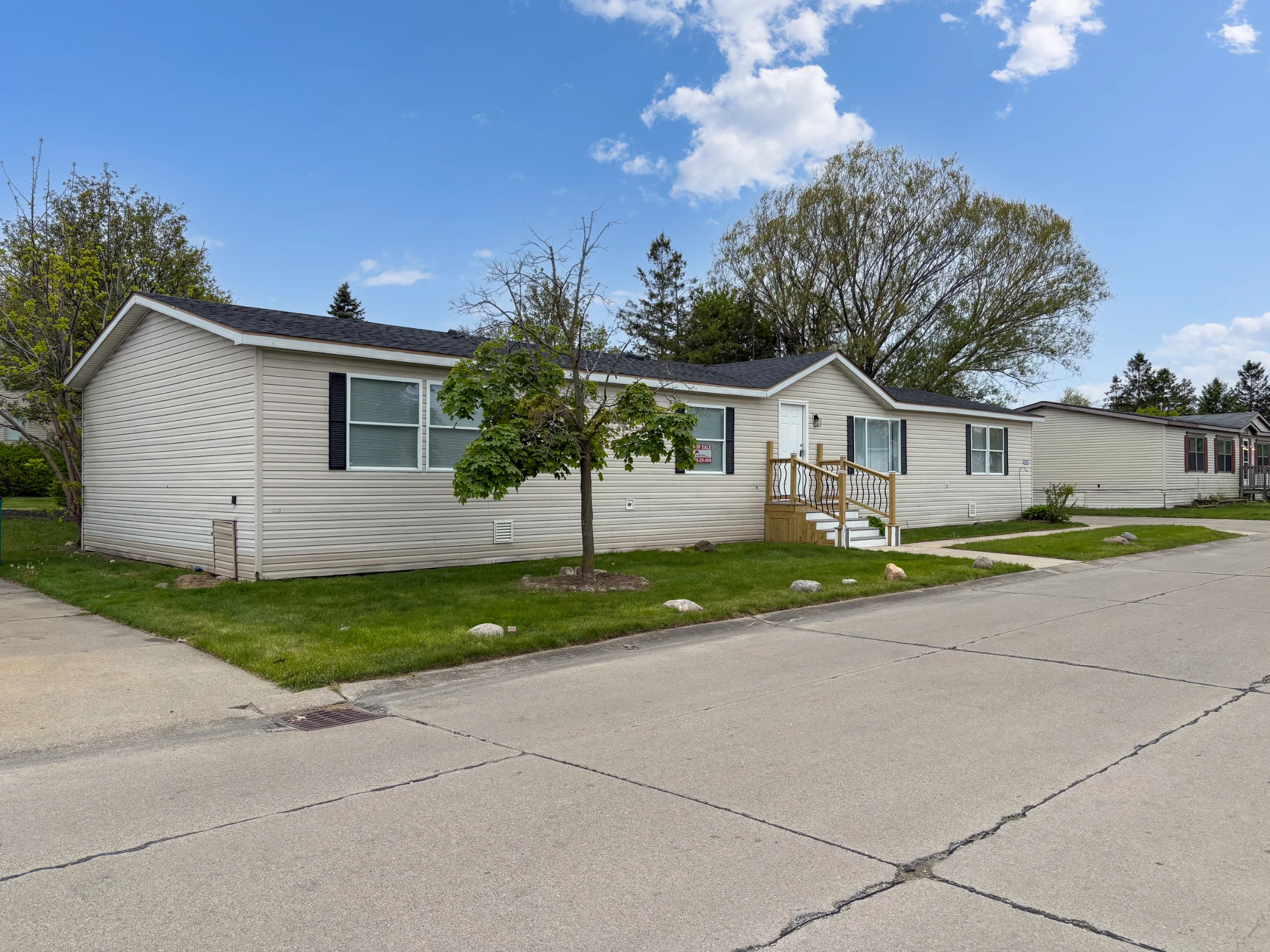19922 Arcadia Street manufactured home in Rudgate Clinton, Clinton Township, MI