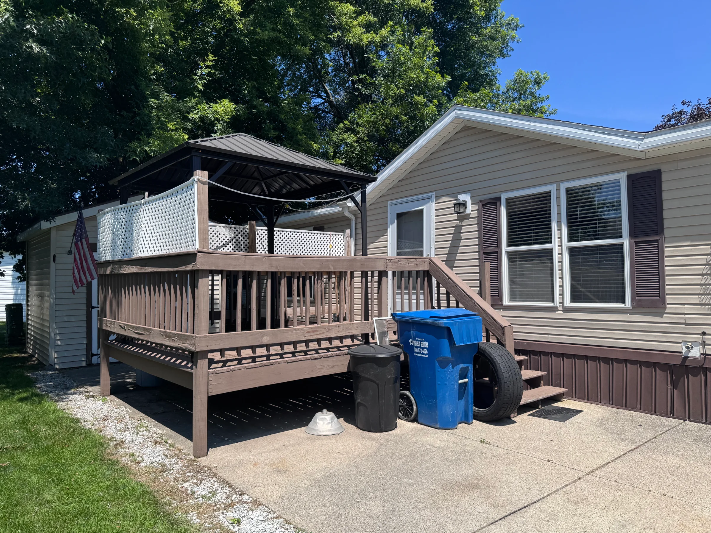 11508 Richmond manufactured home in East Village Estates, Washington Township, MI — photo 2