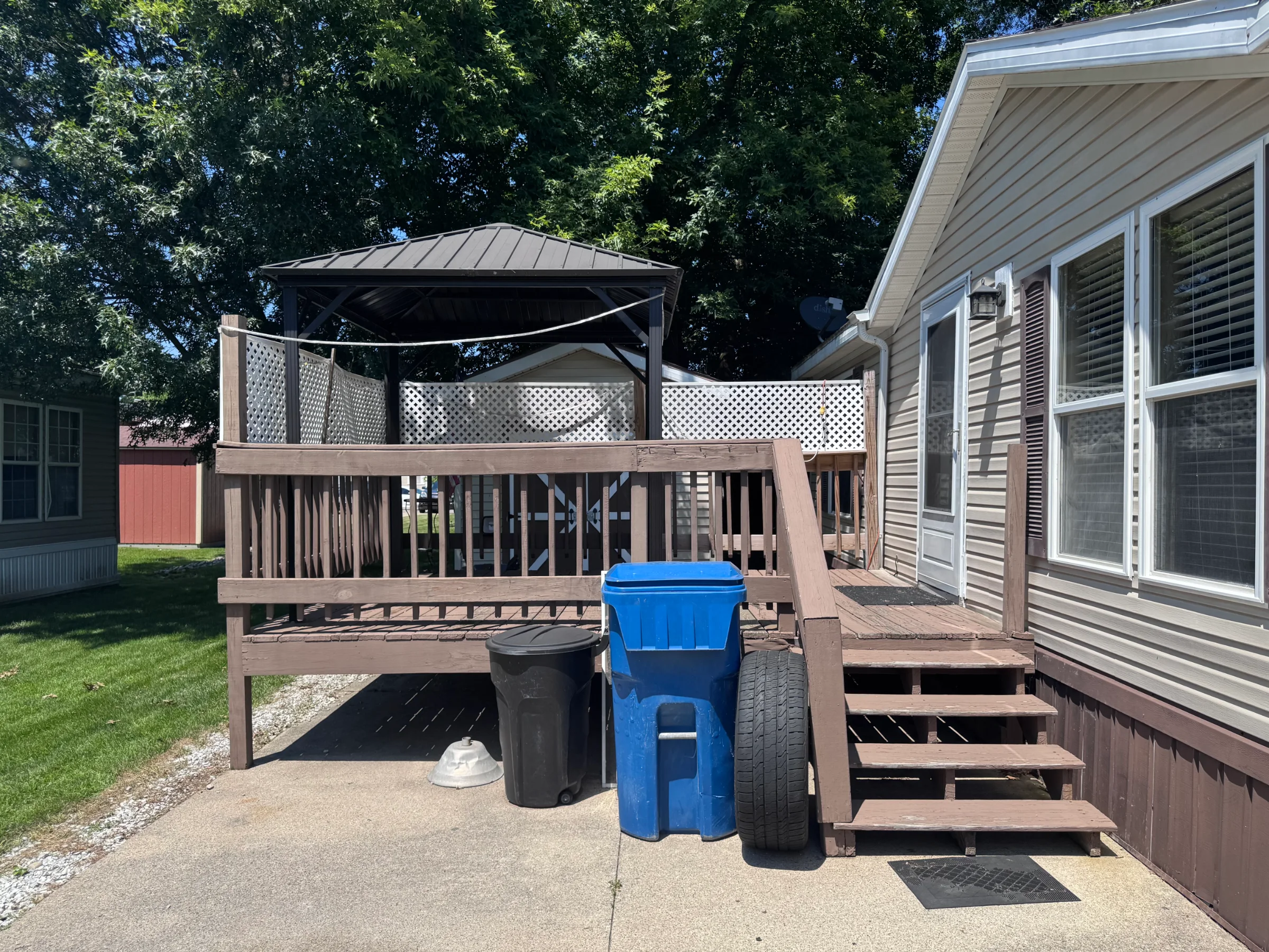 11508 Richmond manufactured home in East Village Estates, Washington Township, MI — photo 3