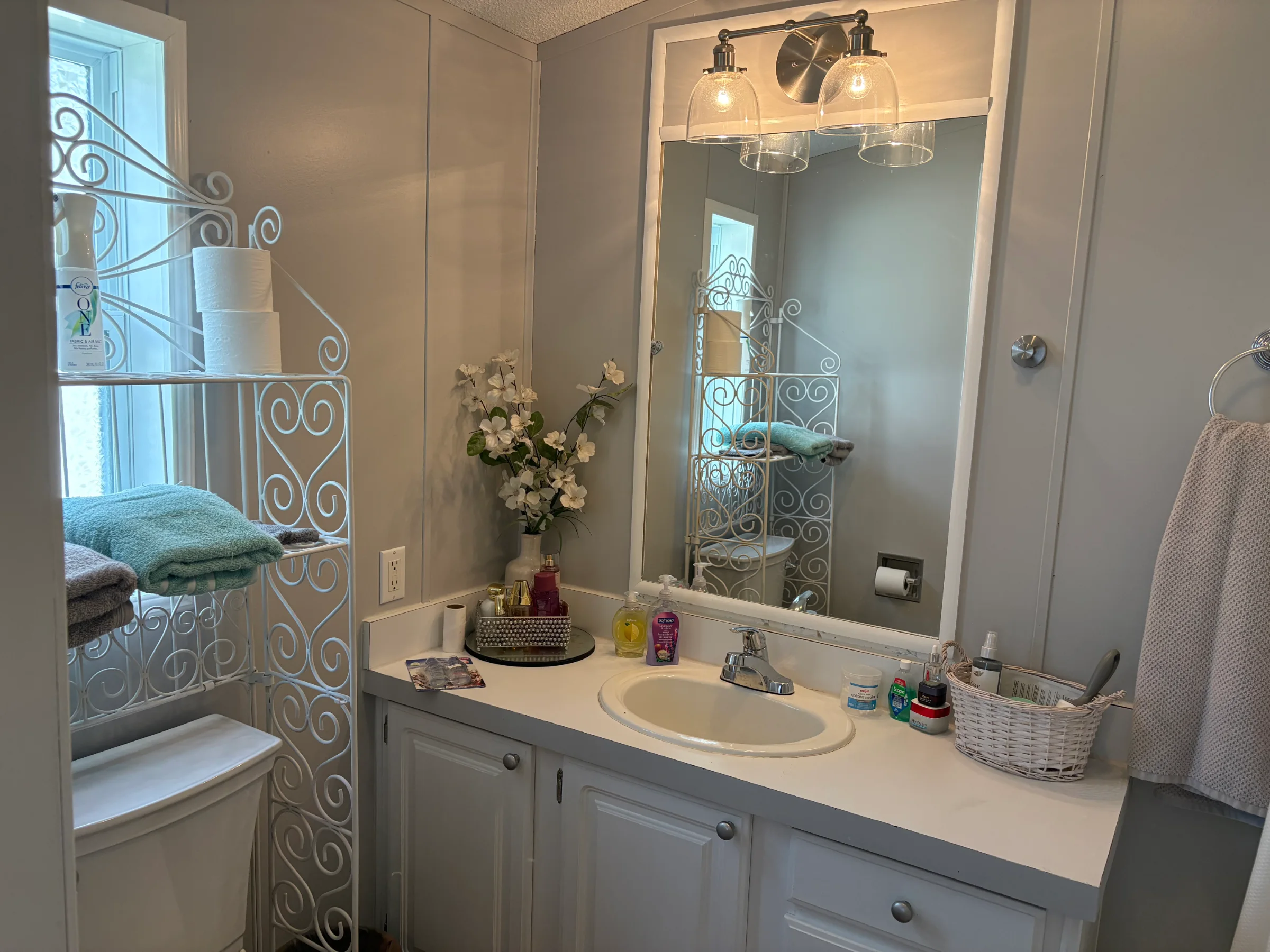 90 Bobolink Street manufactured home in Avon on the Lake Senior Community, Rochester Hills, MI — photo 15