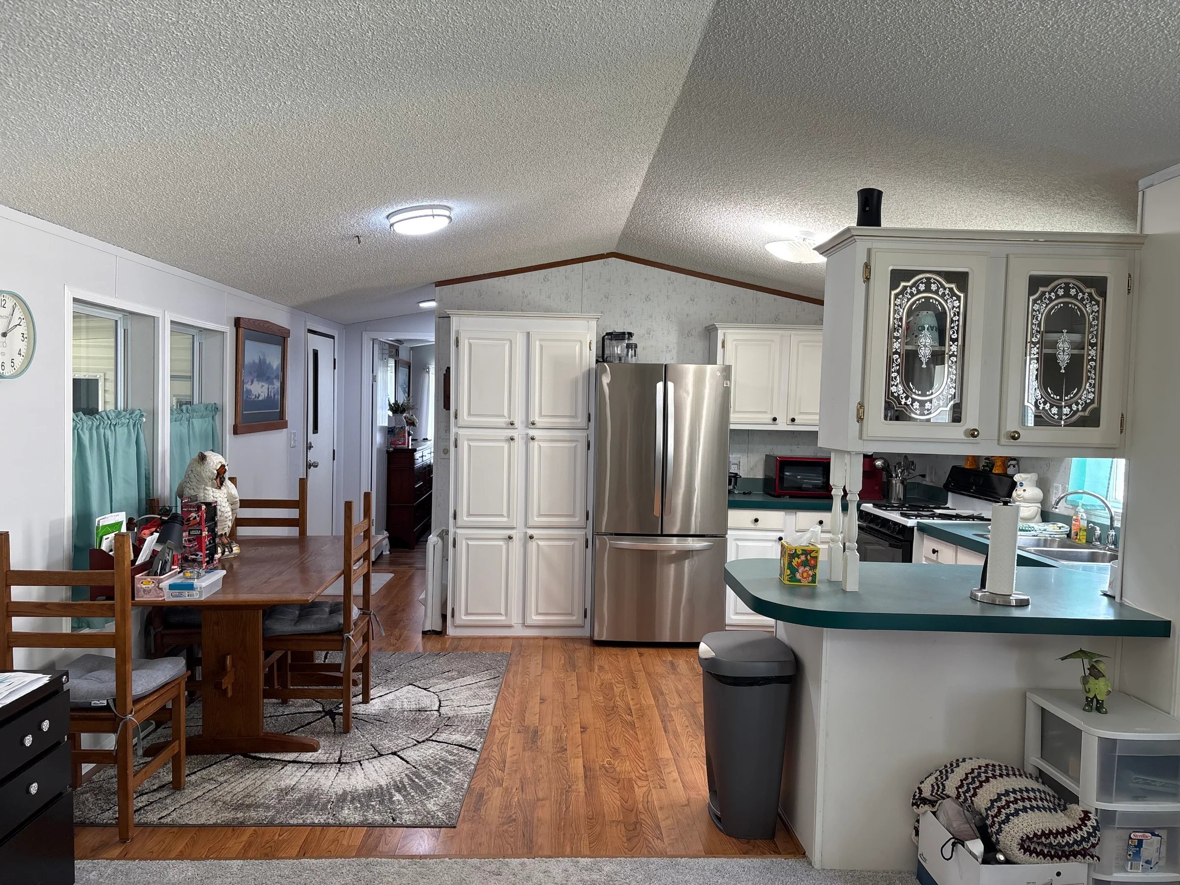 90 Bobolink Street manufactured home in Avon on the Lake Senior Community, Rochester Hills, MI — photo 9