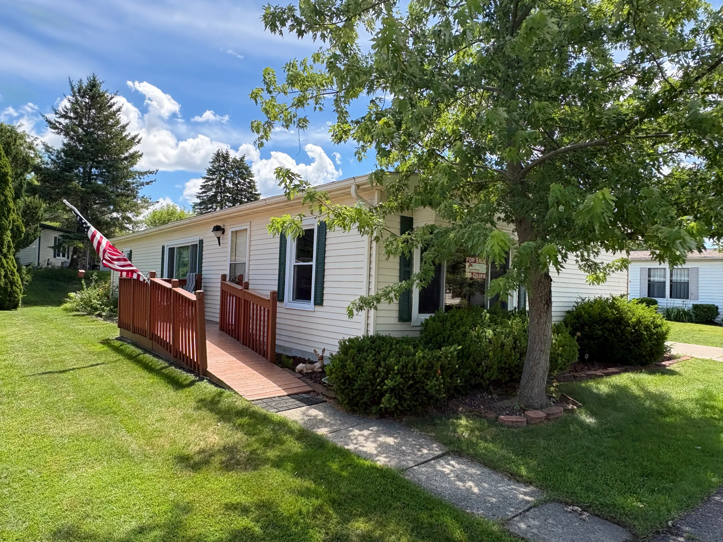 2831 Chickadee Street manufactured home in Avon on the Lake Senior Community, Rochester Hills, MI