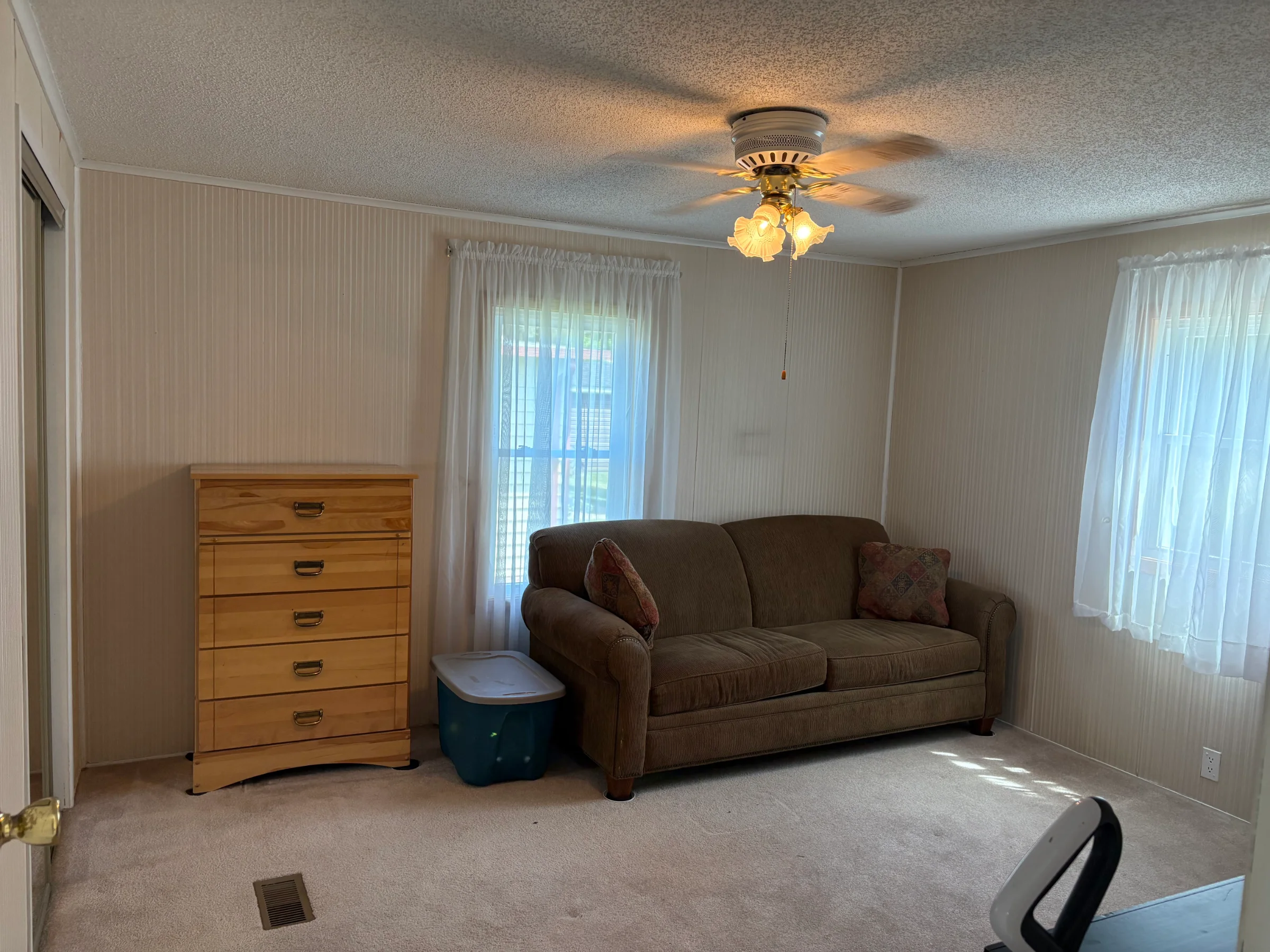 2831 Chickadee Street manufactured home in Avon on the Lake Senior Community, Rochester Hills, MI — photo 22