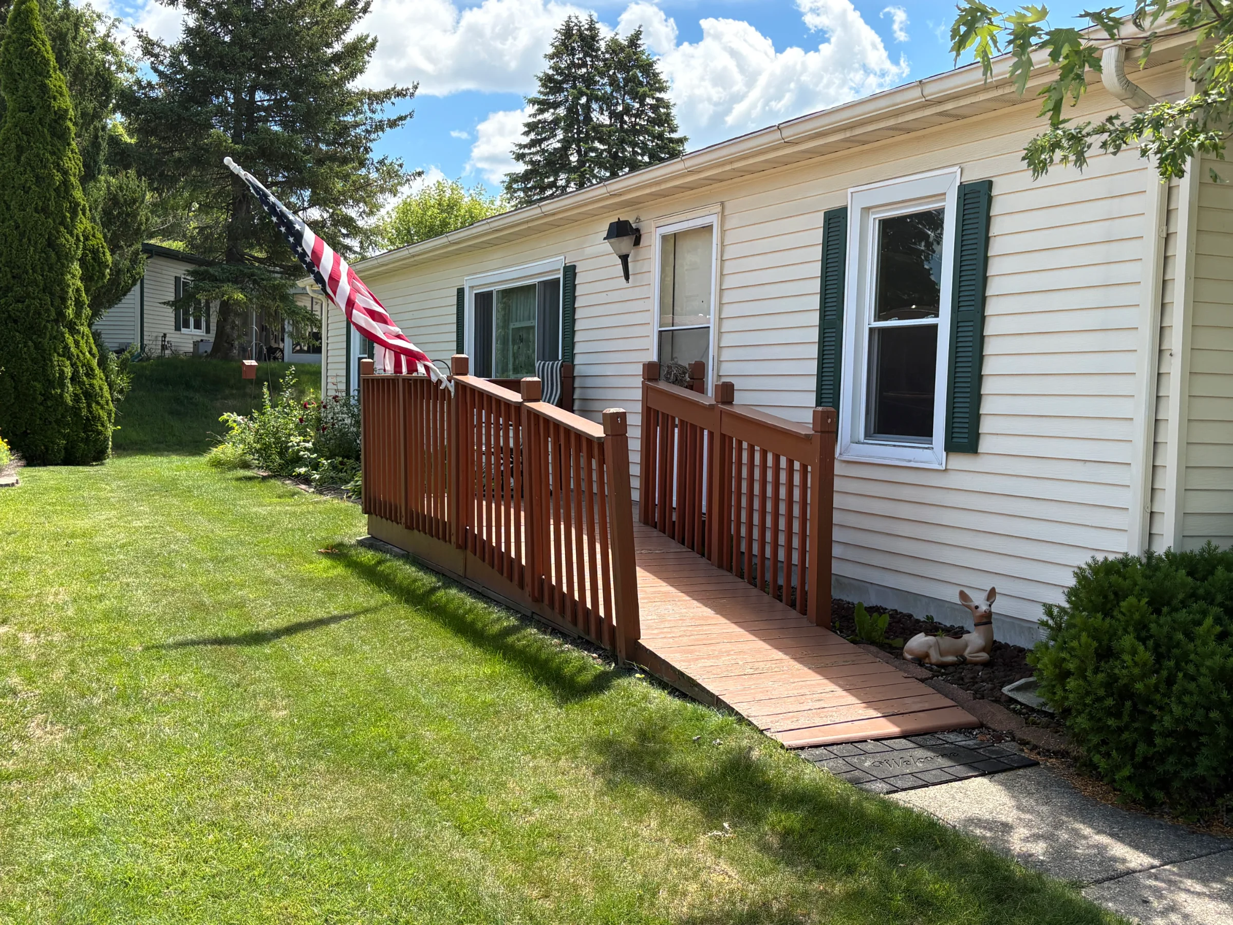 2831 Chickadee Street manufactured home in Avon on the Lake Senior Community, Rochester Hills, MI — photo 5