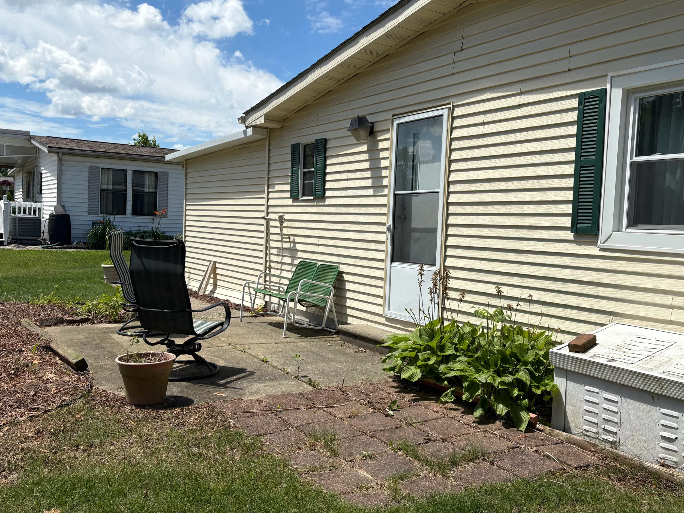 2831 Chickadee Street manufactured home in Avon on the Lake Senior Community, Rochester Hills, MI — photo 6