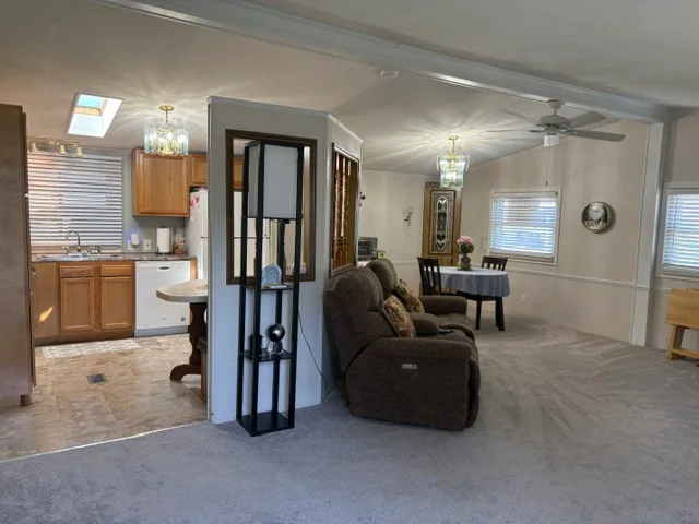 524 Mallard St manufactured home in Avon on the Lake Senior Community, Rochester Hills, MI — photo 9