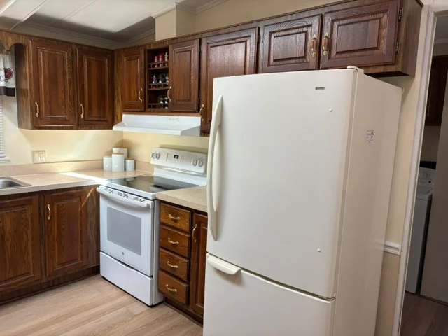 2728 Chickadee St. manufactured home in Avon on the Lake Senior Community, Rochester Hills, MI — photo 10