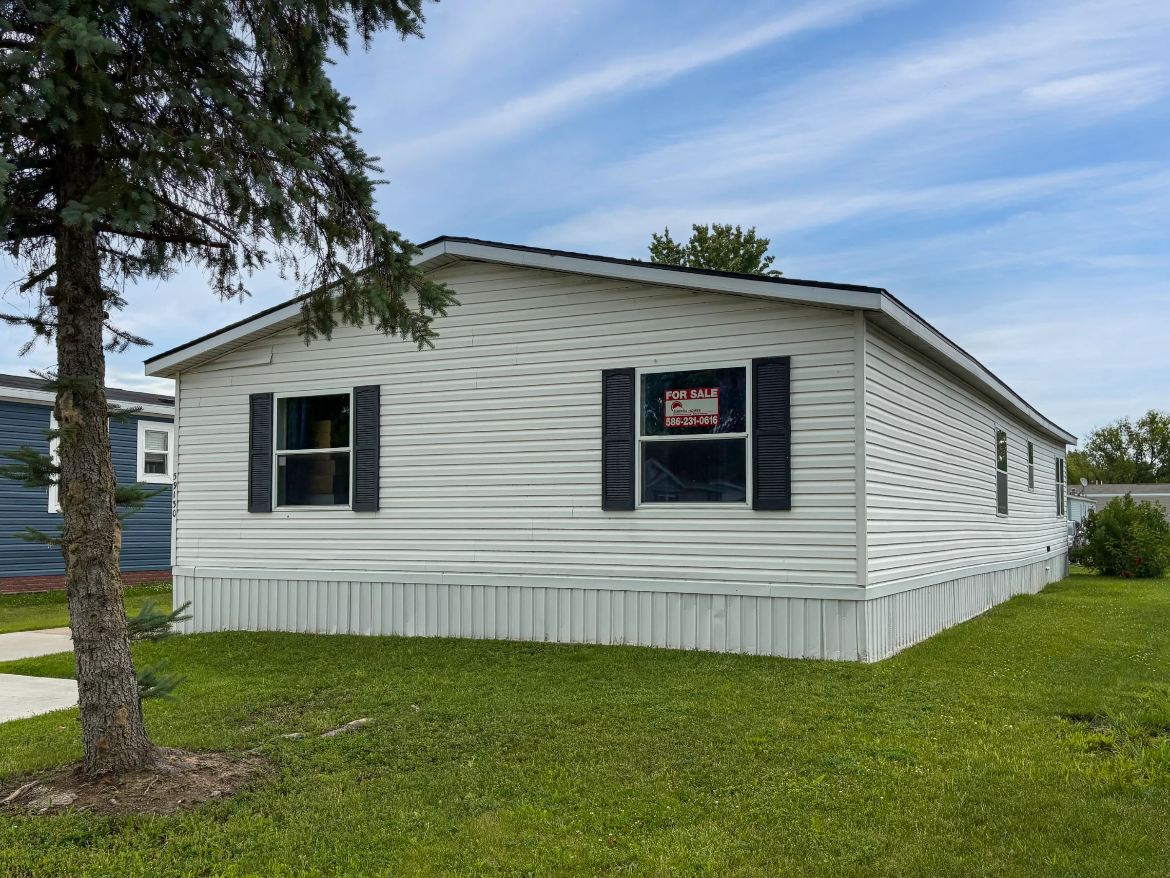 59130 Dawn Street manufactured home in Riverbrook, New Haven, MI — photo 2