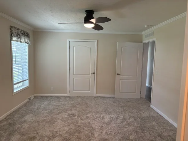 30049 Pin Oak Court manufactured home in Pine Crest Estates Senior Community, Chesterfield, MI — photo 17