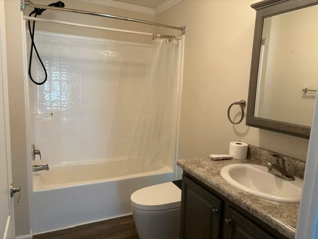 30049 Pin Oak Court manufactured home in Pine Crest Estates Senior Community, Chesterfield, MI — photo 22