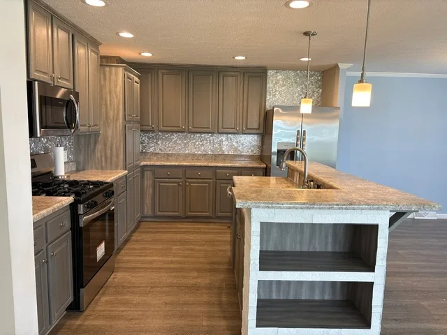 30049 Pin Oak Court manufactured home in Pine Crest Estates Senior Community, Chesterfield, MI — photo 11