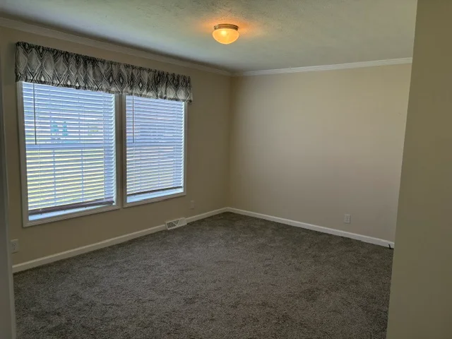 30049 Pin Oak Court manufactured home in Pine Crest Estates Senior Community, Chesterfield, MI — photo 20