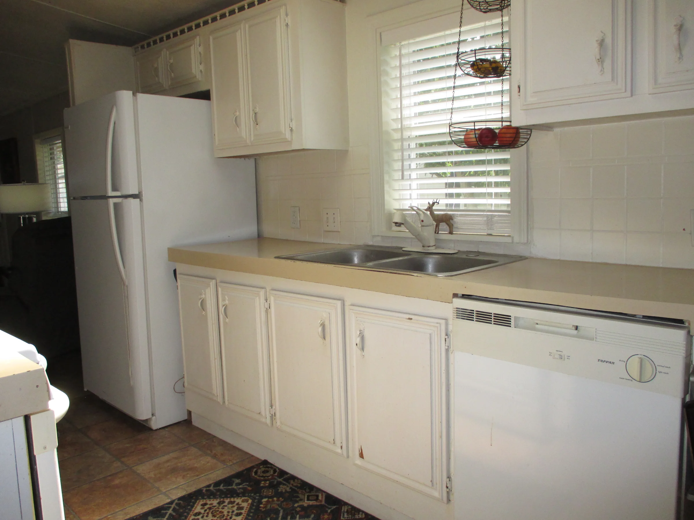 48573 Lakeview E manufactured home in Dequindre Estates, Shelby Township, MI — photo 11