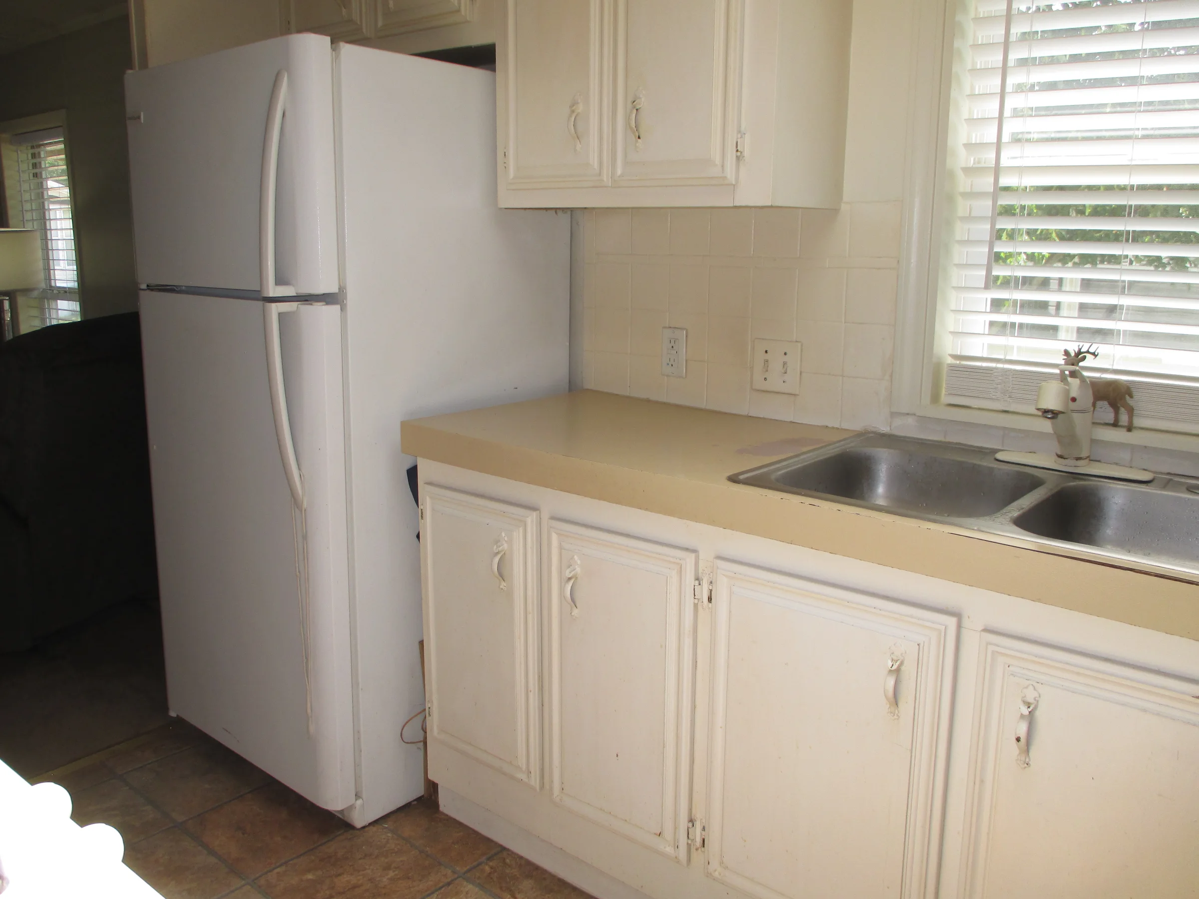 48573 Lakeview E manufactured home in Dequindre Estates, Shelby Township, MI — photo 17