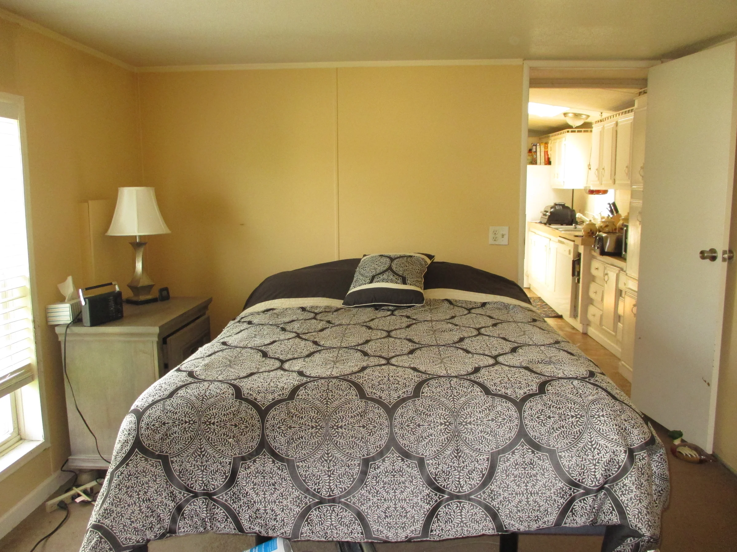 48573 Lakeview E manufactured home in Dequindre Estates, Shelby Township, MI — photo 25