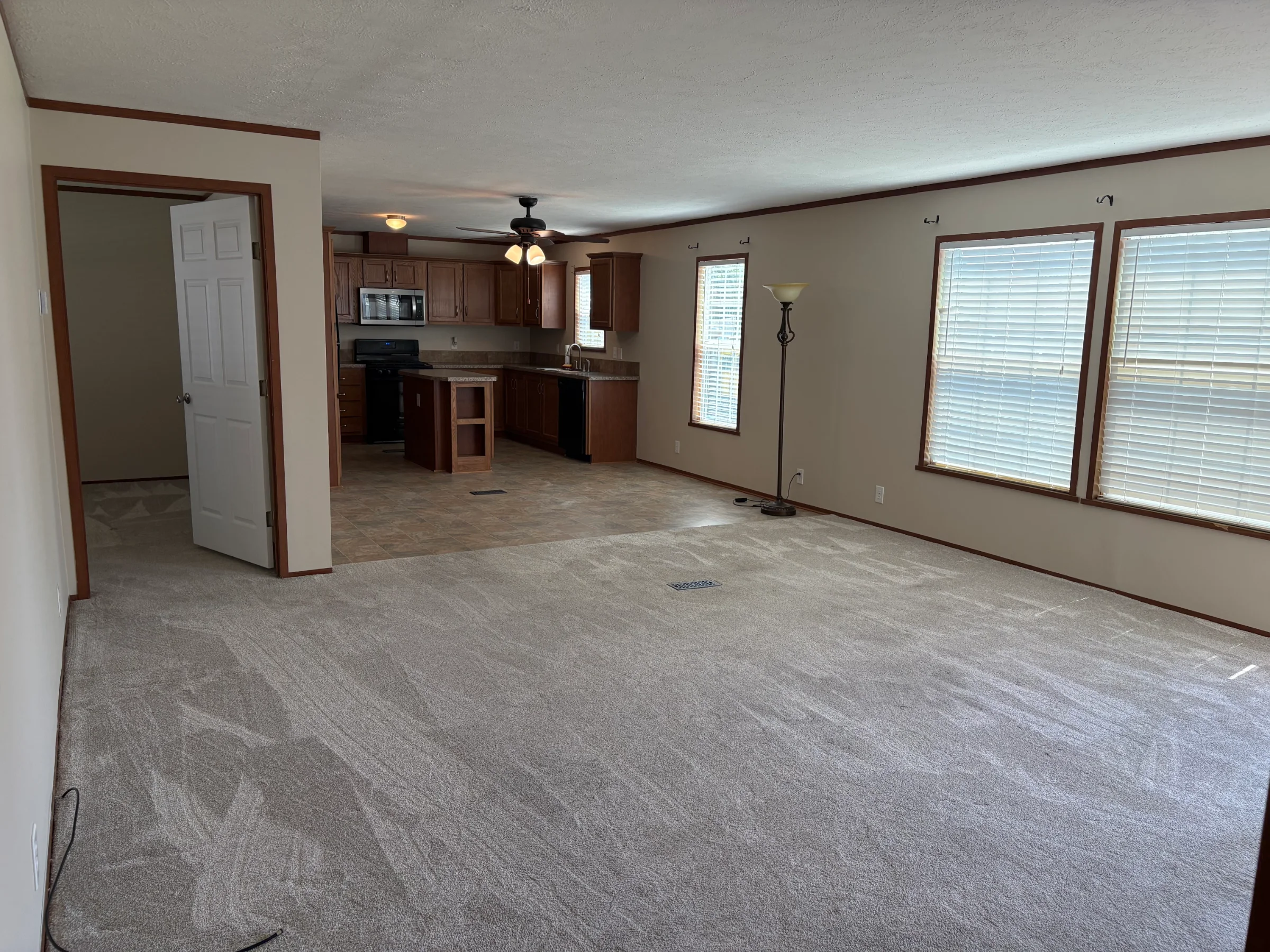56 Bobolink Street manufactured home in Avon on the Lake Senior Community, Rochester Hills, MI — photo 6