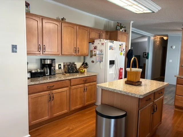 25 Quail St manufactured home in Avon on the Lake Senior Community, Rochester Hills, MI — photo 10