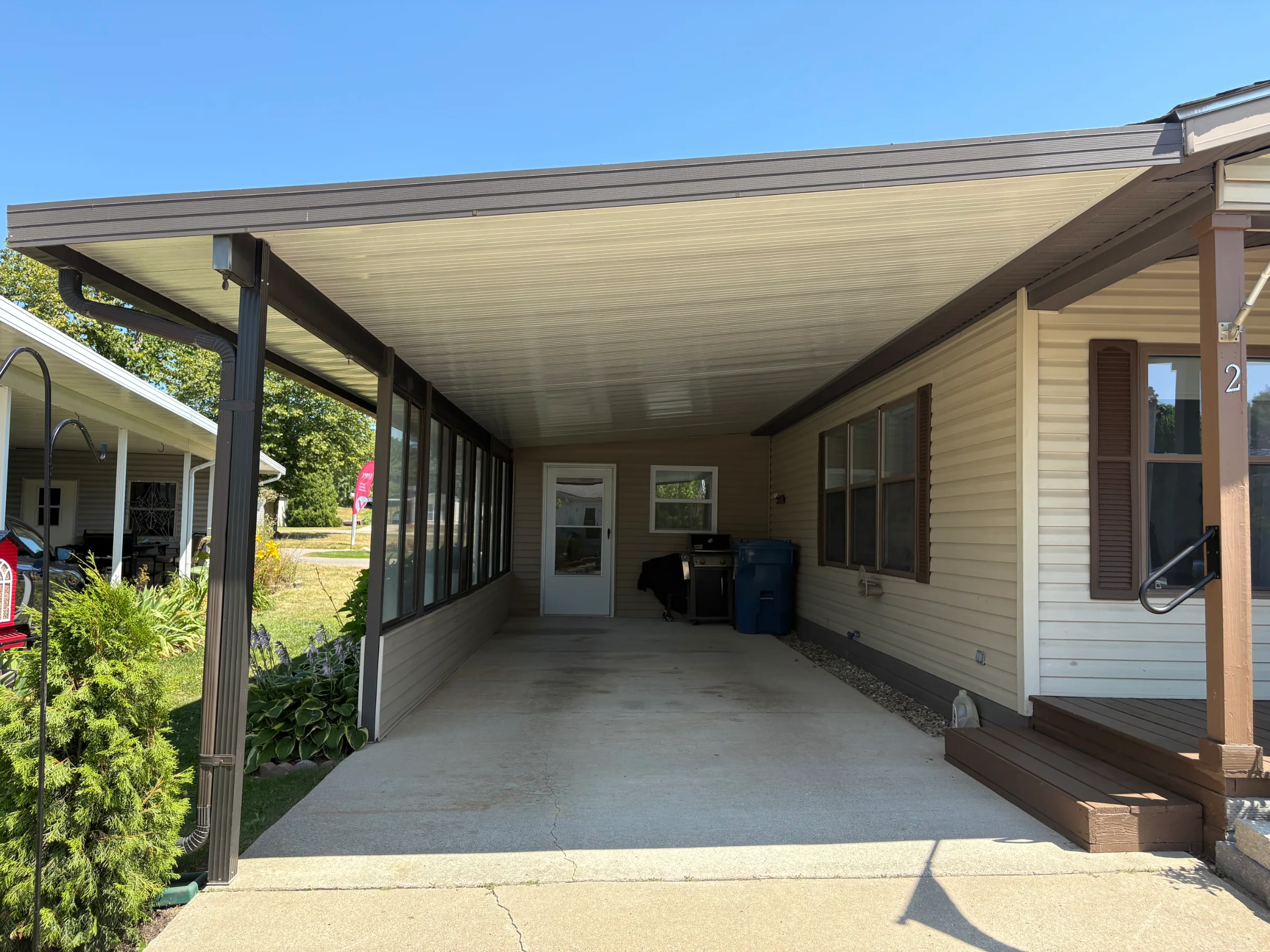 2 Quail Street manufactured home in Avon on the Lake Senior Community, Rochester Hills, MI — photo 5