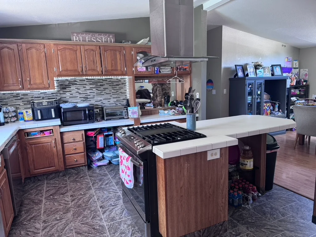 11489 Richmond manufactured home in East Village Estates, Washington Twp, MI — photo 11
