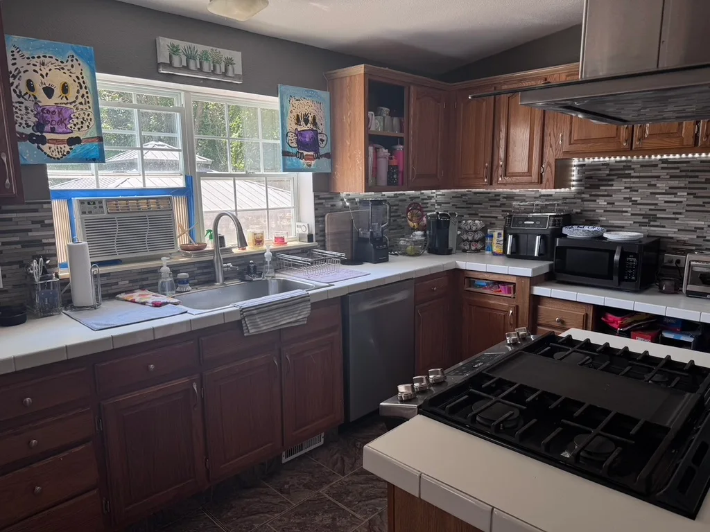 11489 Richmond manufactured home in East Village Estates, Washington Twp, MI — photo 12