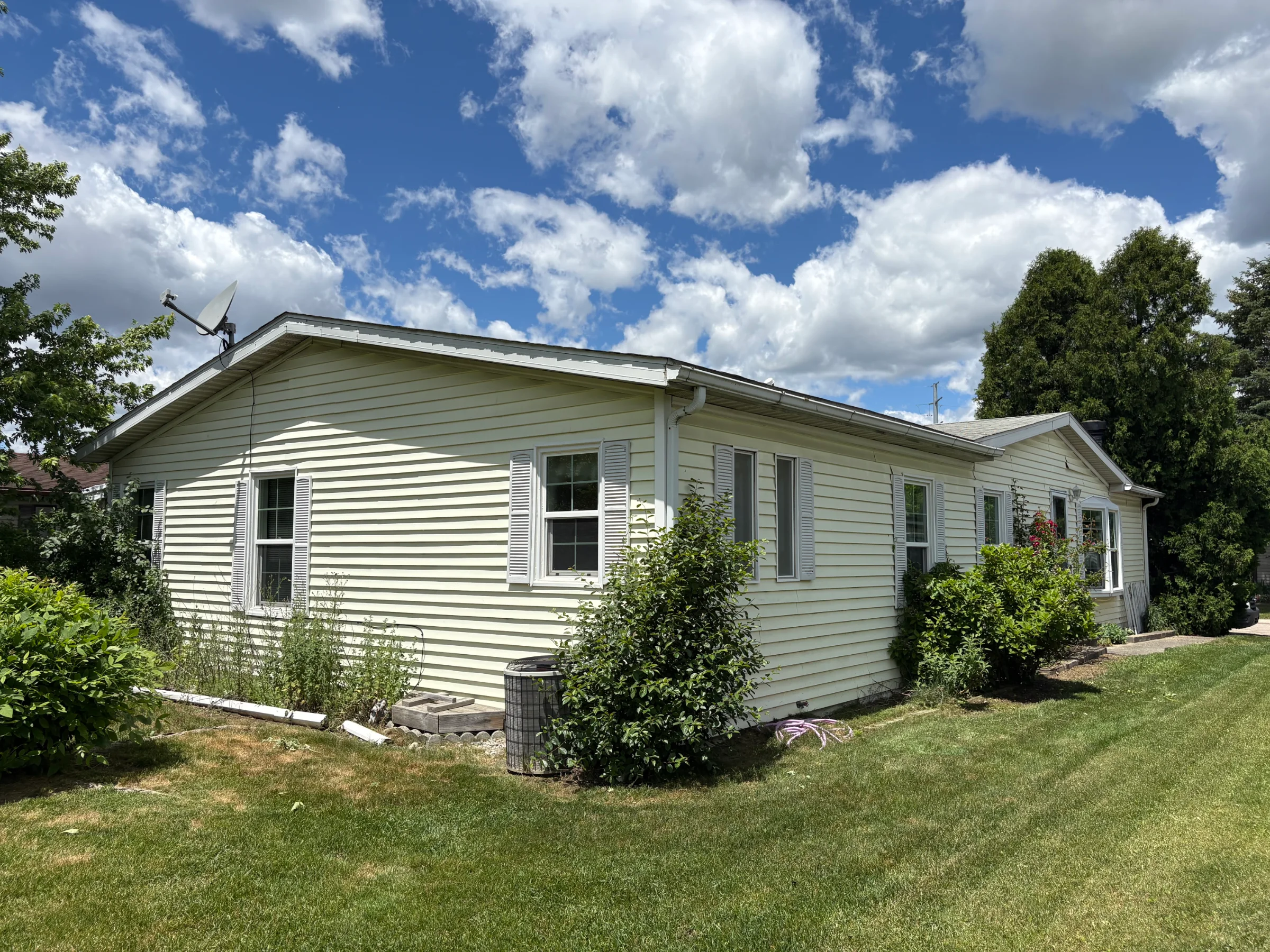 593 Mallard Street manufactured home in Avon on the Lake Senior Community, Rochester Hills, MI — photo 2