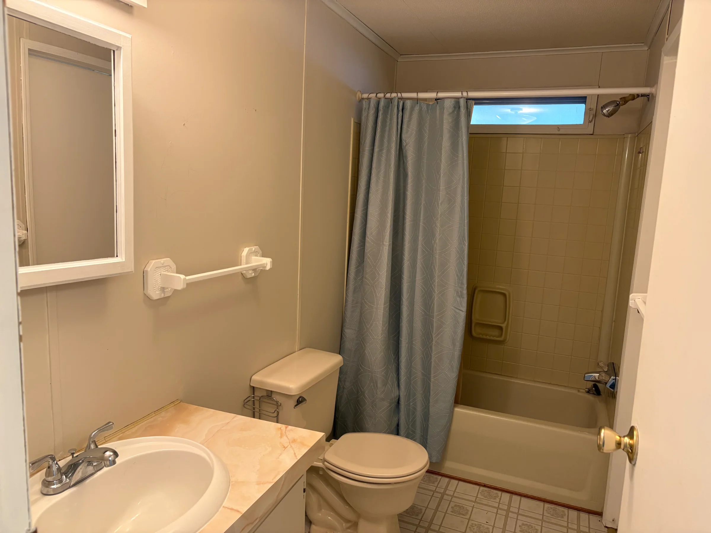 593 Mallard Street manufactured home in Avon on the Lake Senior Community, Rochester Hills, MI — photo 20