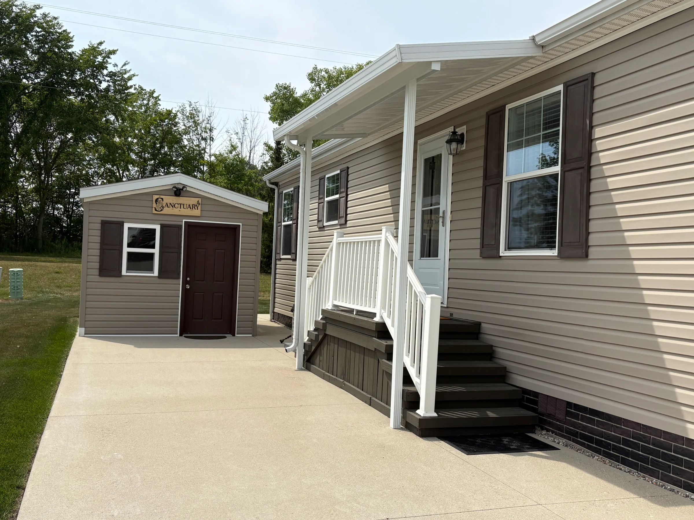 57693 Old Red Lane manufactured home in Millstone Pond, Lenox, MI — photo 4