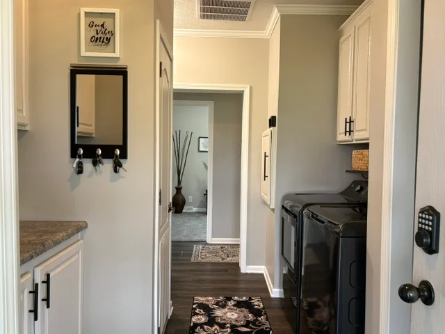 30048 Pin Oak Ct manufactured home in Pine Crest Estates Senior Community, Chesterfield, MI — photo 17
