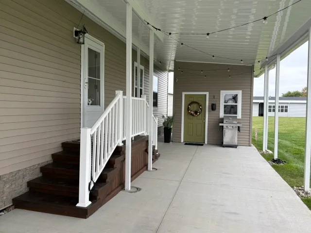 30048 Pin Oak Ct manufactured home in Pine Crest Estates Senior Community, Chesterfield, MI — photo 7