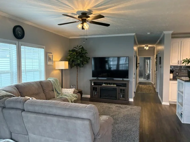 30048 Pin Oak Ct manufactured home in Pine Crest Estates Senior Community, Chesterfield, MI — photo 10