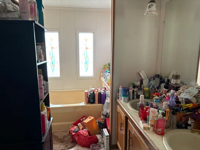20511 Rosedale Drive manufactured home in Rudgate Clinton, Clinton Township, MI — photo 32