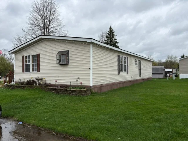 20511 Rosedale Drive manufactured home in Rudgate Clinton, Clinton Township, MI — photo 7