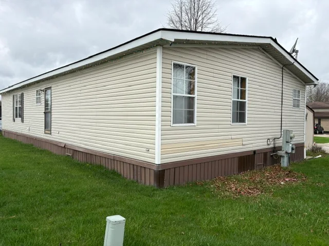 20511 Rosedale Drive manufactured home in Rudgate Clinton, Clinton Township, MI — photo 8