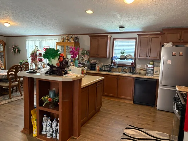 58331 Meadow Creek Blvd manufactured home in Meadow Creek, New Haven, MI — photo 8