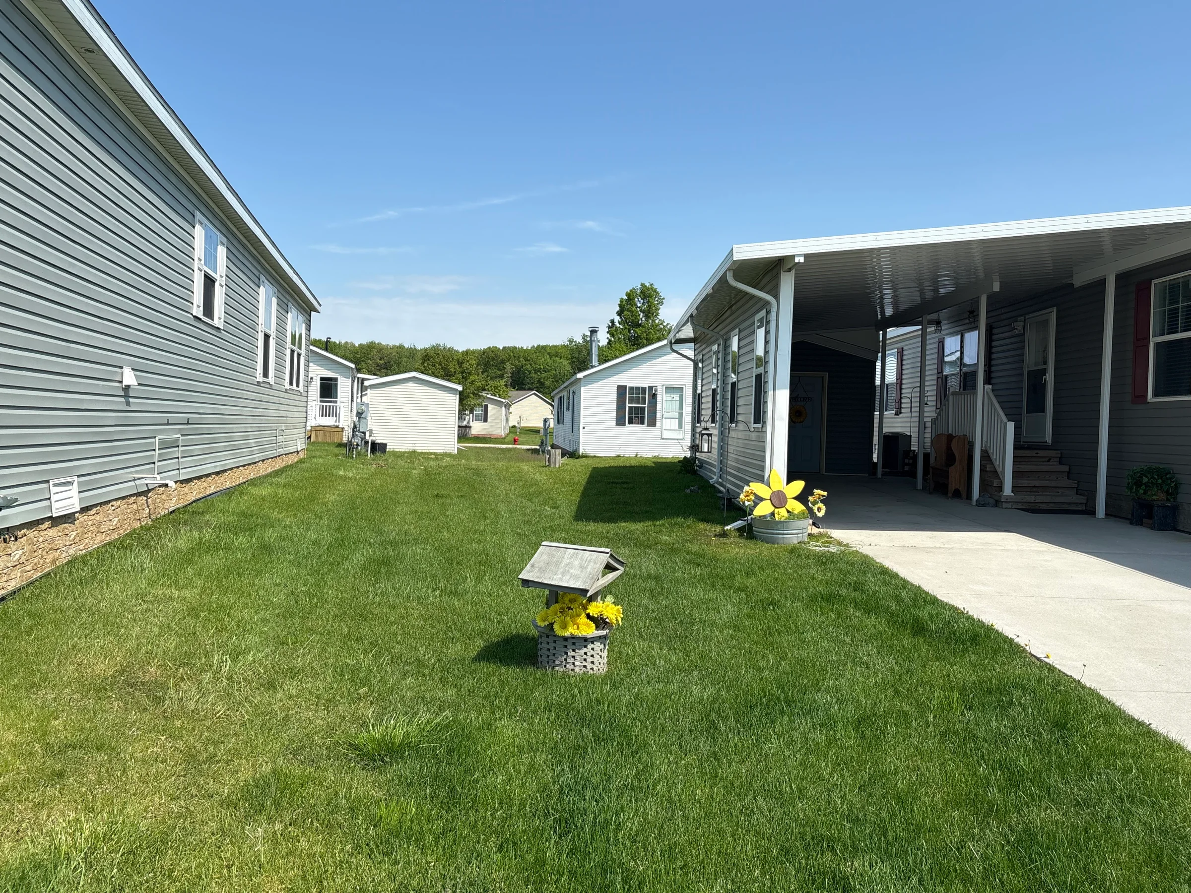 37771 Wolcott Lane manufactured home in Millstone Pond, Lenox, MI — photo 5