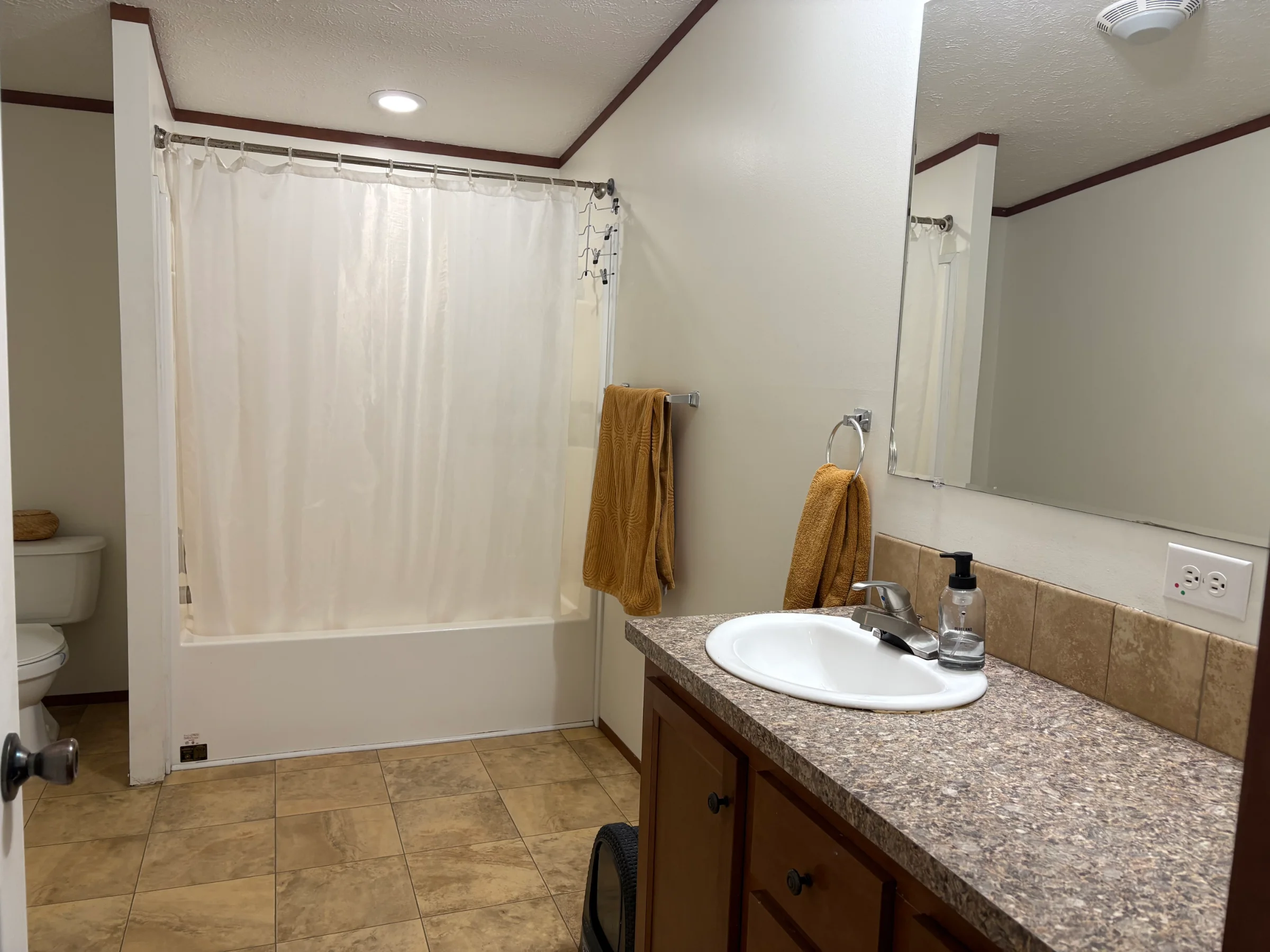 58152 Meadow Creek Blvd manufactured home in Meadow Creek, New Haven, MI — photo 17