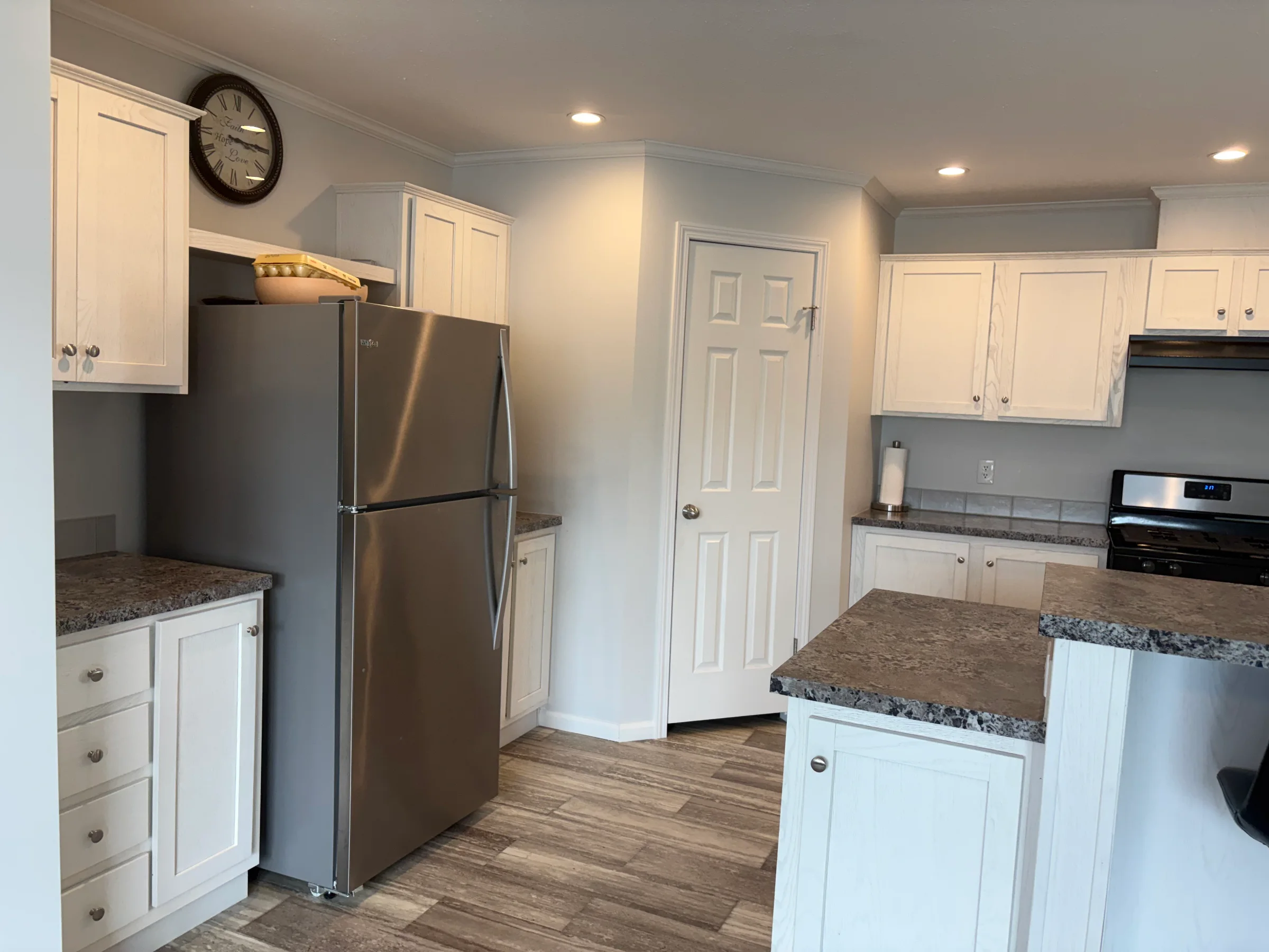 57613 Fuller Ct manufactured home in Millstone Pond, Lenox, MI — photo 13